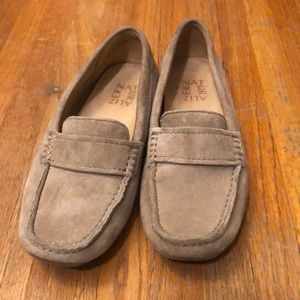6.5 Naturalizer Khaki Loafers